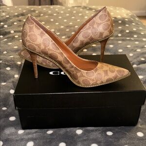 Coach Women's Tan Patterned Heels